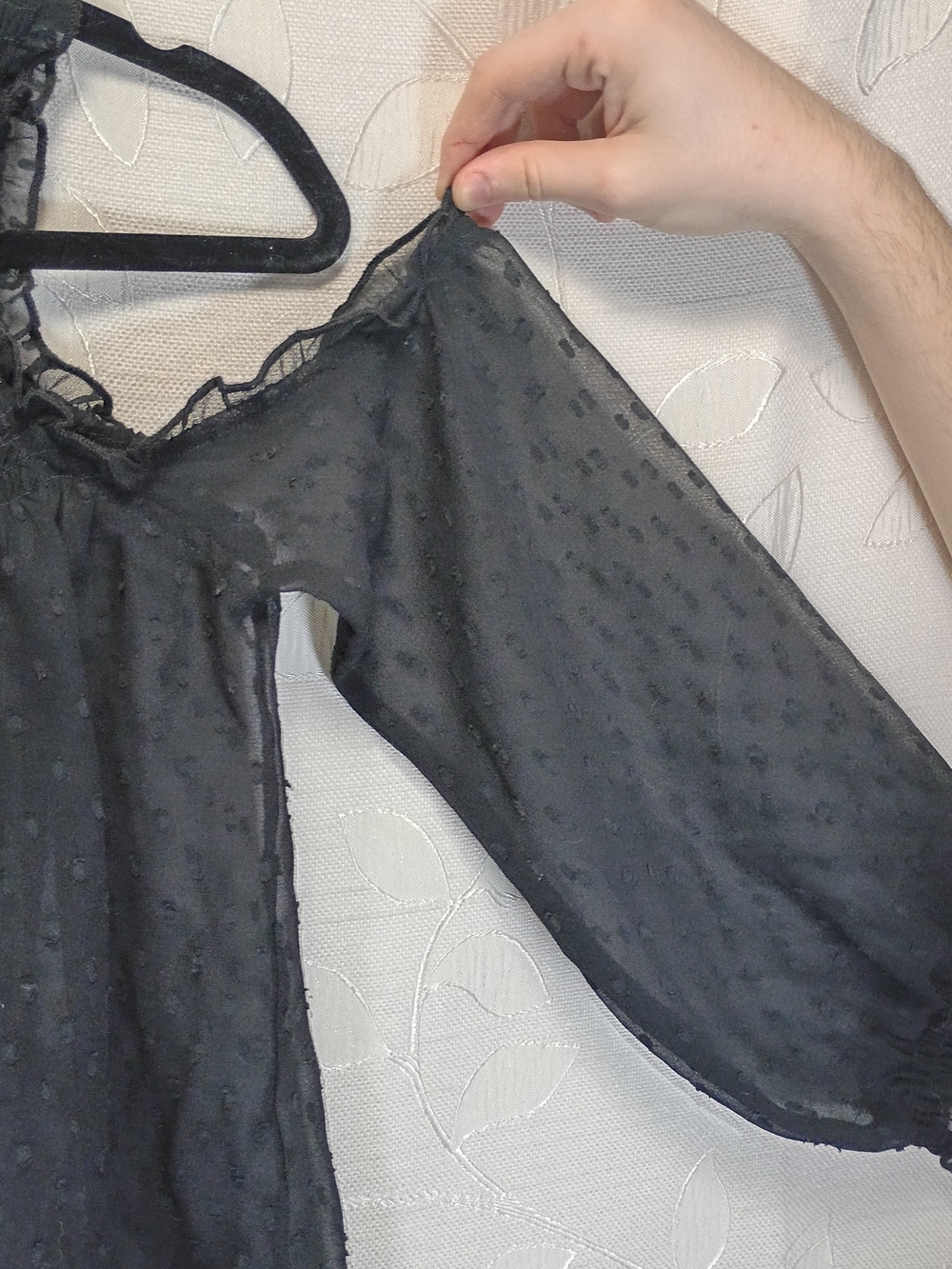 American Eagle Outfitters, Cold Shoulder Dot Ruffle Blouse, Size XS. - Picture 3 of 5
